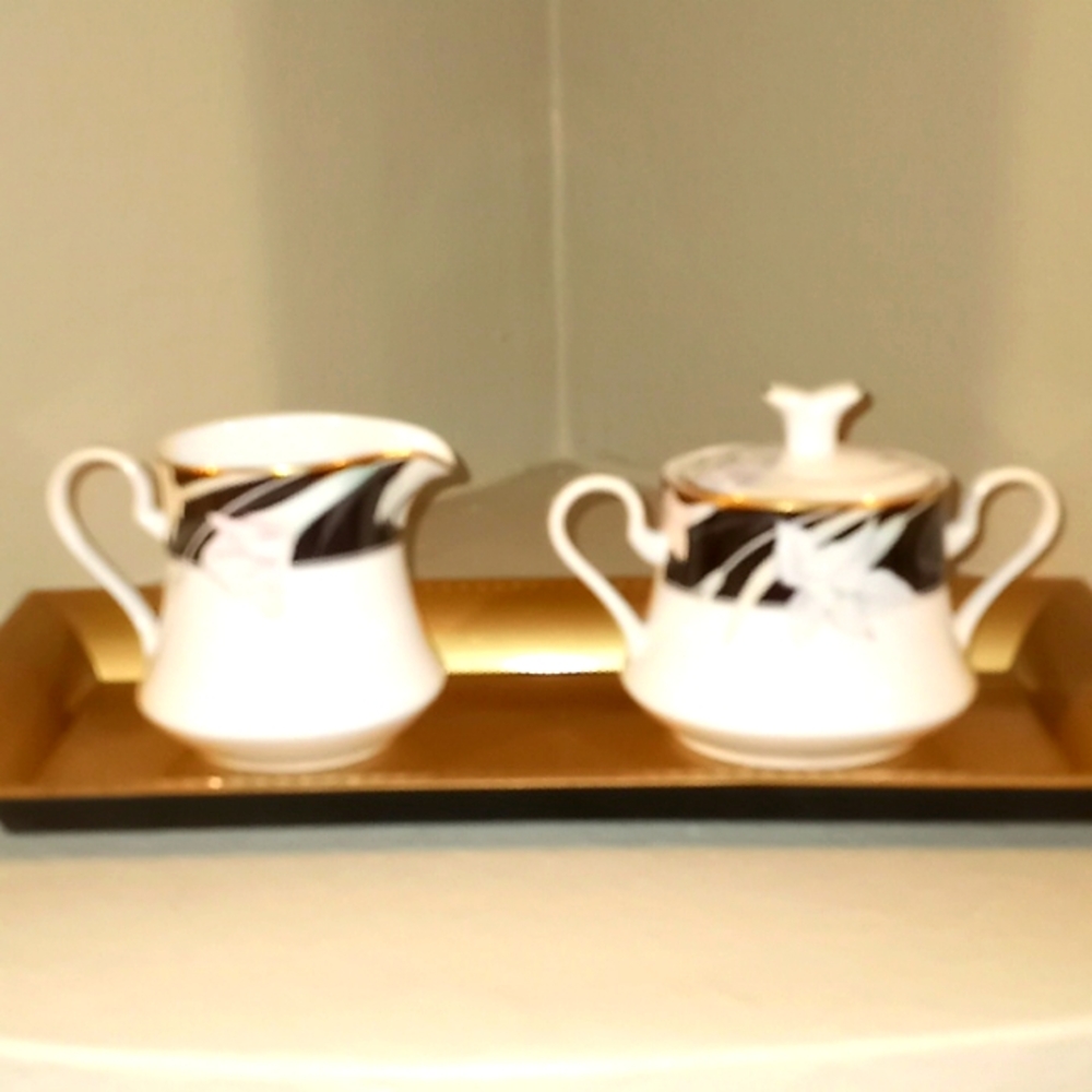 Mikasa Charisma Black Sugar & Creamer Set